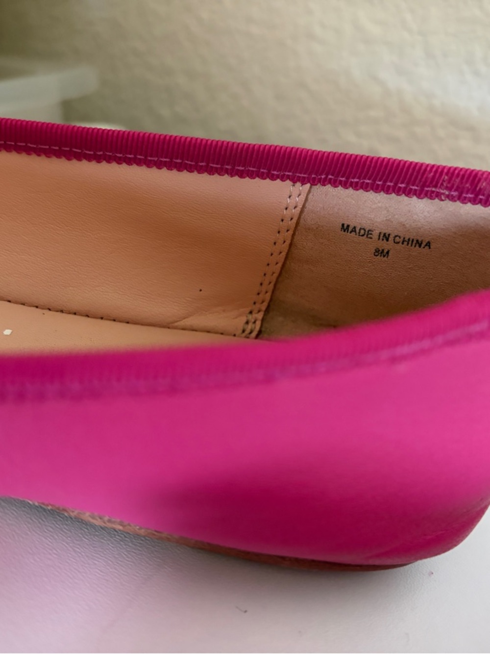 Kate Spade Vintage Women's Pink Bow Ballet Flats with Gold Emblem - Picture 3 of 5